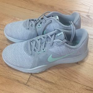 NWT Nike flex trainer 8 size 5